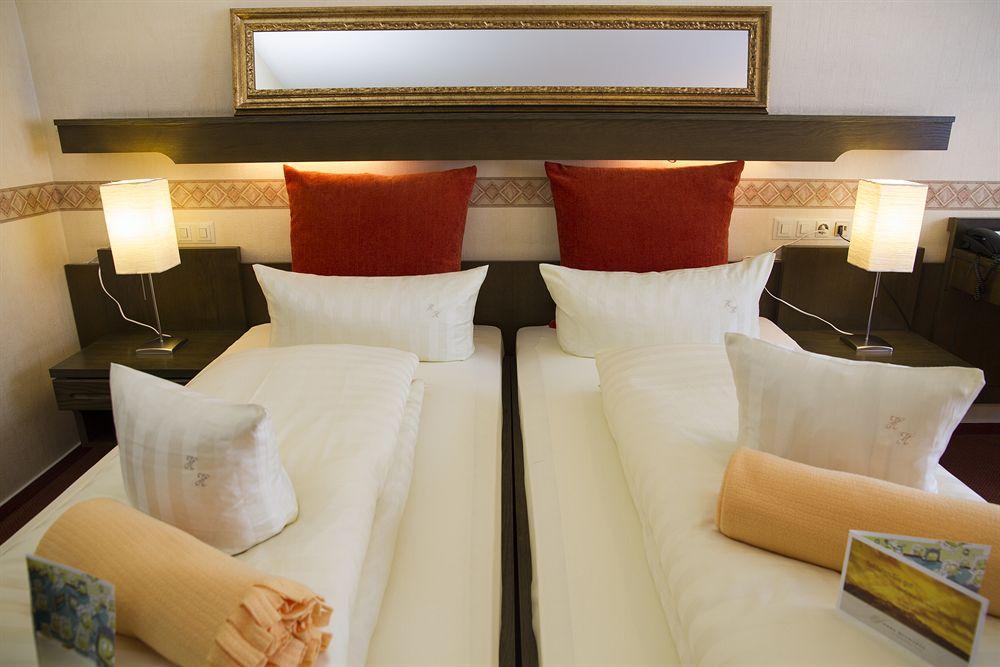 Hotel Hellers Twenty Four I -24H-Check-In- Friedrichshafen Bagian luar foto