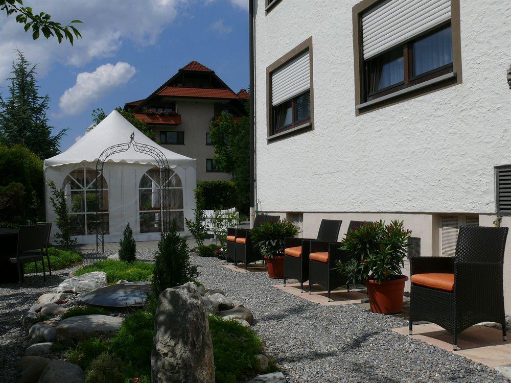 Hotel Hellers Twenty Four I -24H-Check-In- Friedrichshafen Bagian luar foto