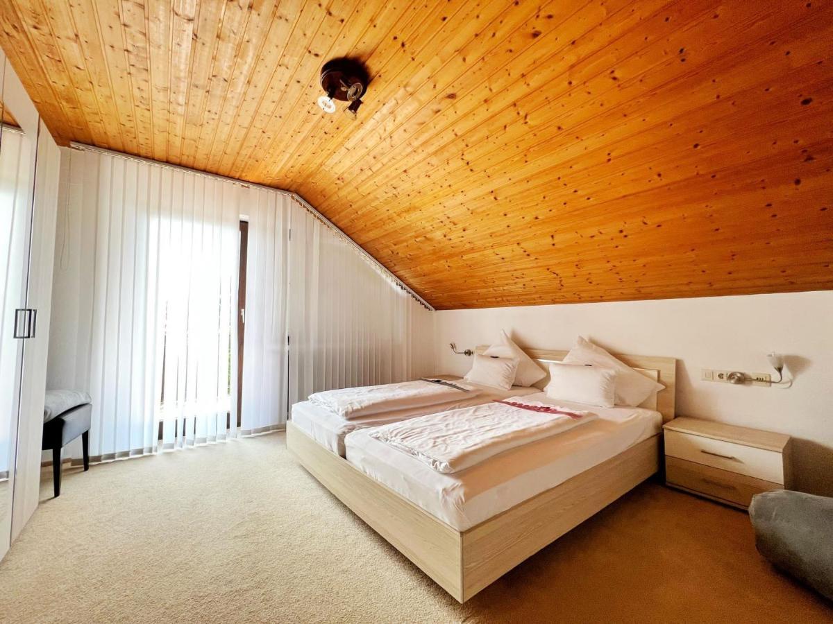 Hotel Hellers Twenty Four I -24H-Check-In- Friedrichshafen Bagian luar foto