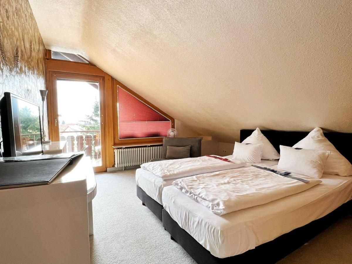 Hotel Hellers Twenty Four I -24H-Check-In- Friedrichshafen Bagian luar foto