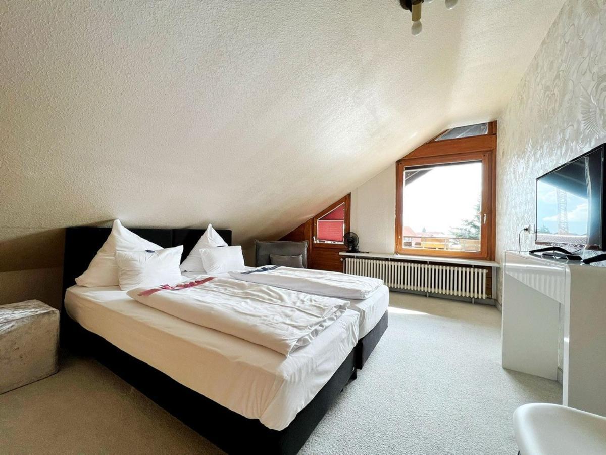 Hotel Hellers Twenty Four I -24H-Check-In- Friedrichshafen Bagian luar foto