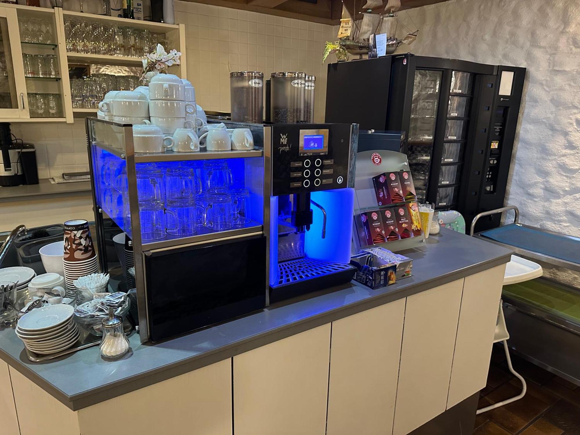 Hotel Hellers Twenty Four I -24H-Check-In- Friedrichshafen Bagian luar foto