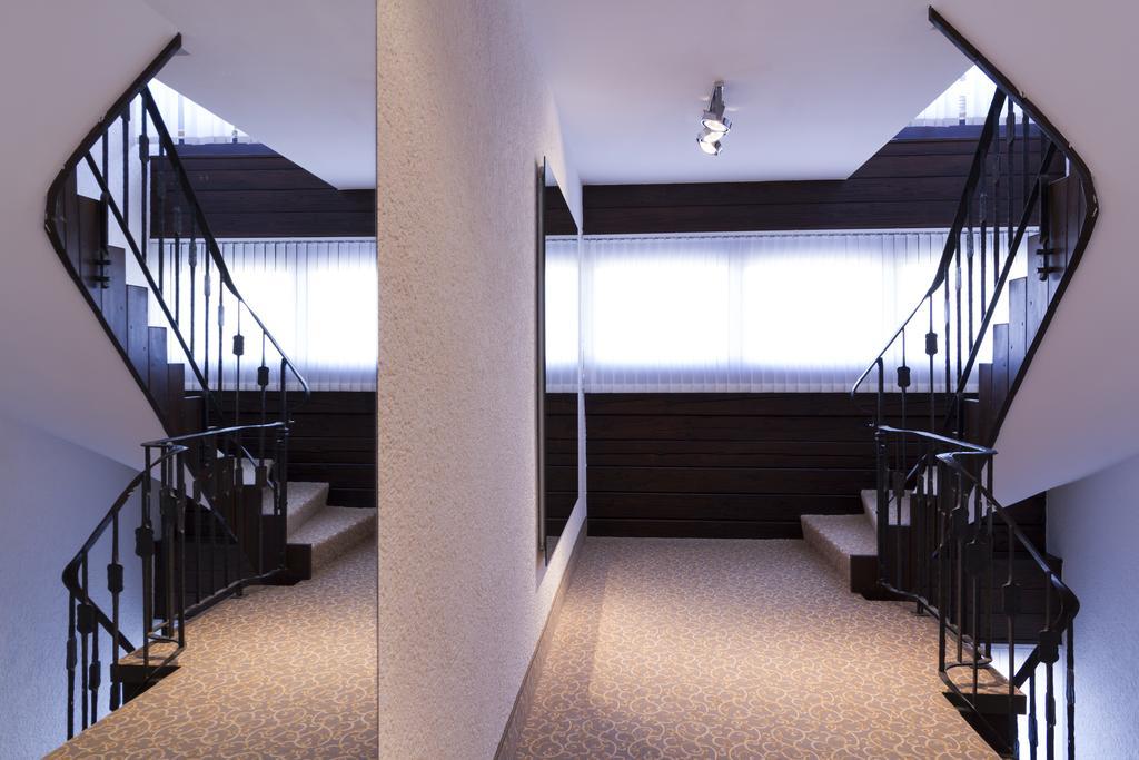 Hotel Hellers Twenty Four I -24H-Check-In- Friedrichshafen Bagian luar foto