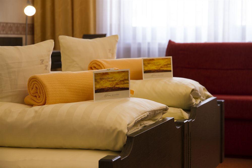 Hotel Hellers Twenty Four I -24H-Check-In- Friedrichshafen Bagian luar foto